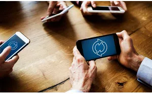Co potrafi Twój stary smartfon z szuflady? 5 pomysłów na recykling DIY