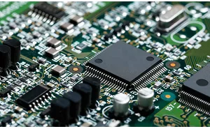 Aktualizacje BIOS-u i&nbsp;firmware – kiedy warto, a&nbsp;kiedy lepiej odpuścić?