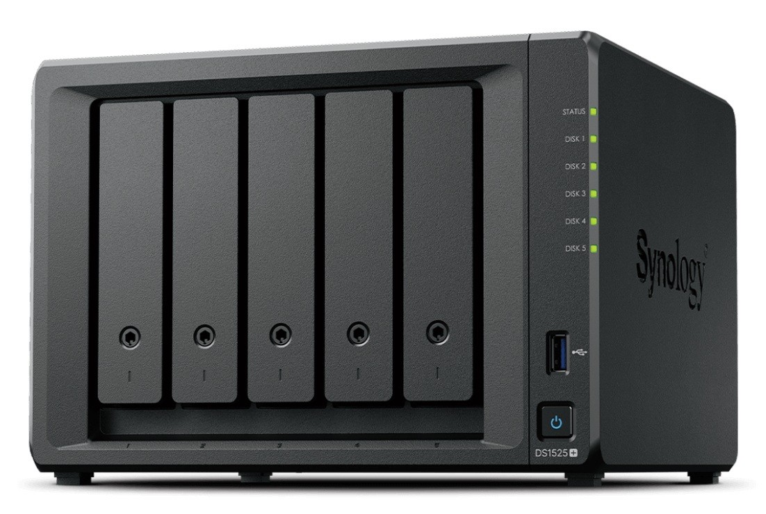 Synology Serwer DS1525+ V1500B 2,2Ghz 1x8GB DDR4 2x2,5GbE 3Y